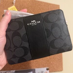 Coach Signature Black Wristlet
